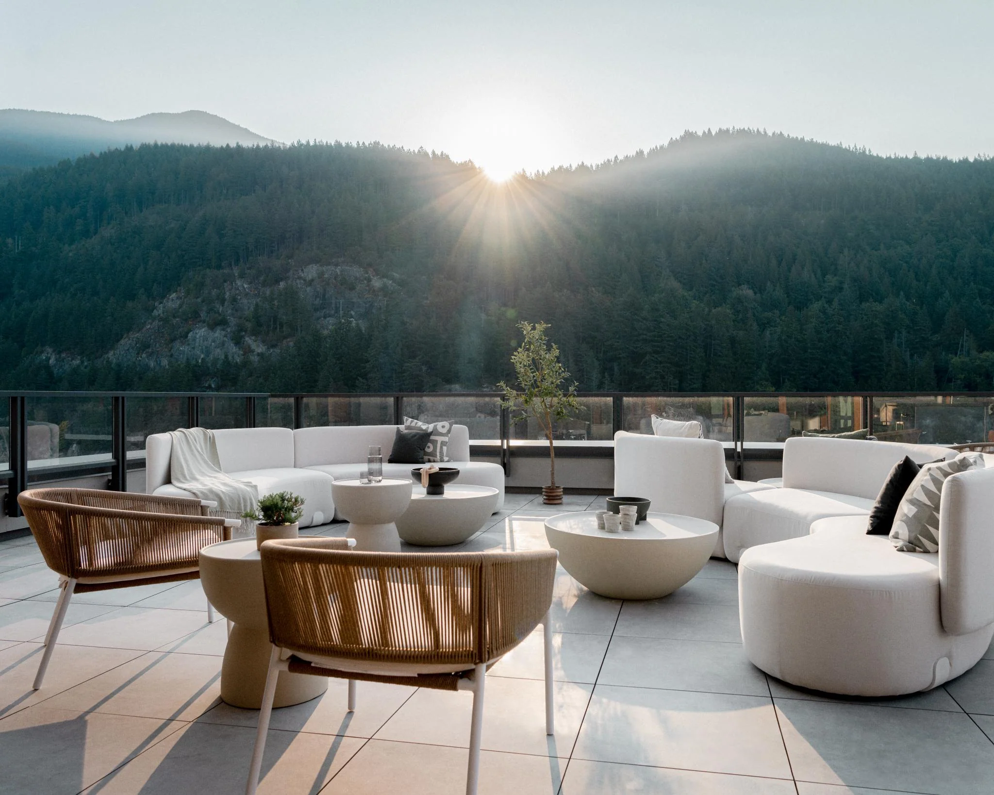 Afton Outdoor Lounge Chair - Image 4