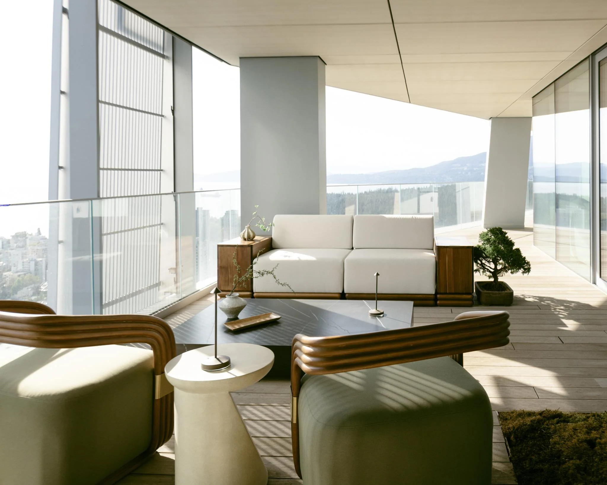 Curva Outdoor Lounge Chair - Image 4